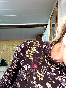 irinamaux online show from October 2025 07:23:02 AM