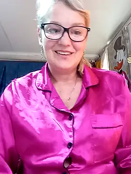 irinamaux online show from May 2026 07:19:02 AM