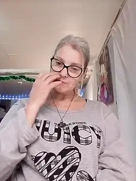 irinamaux online show from November 2025 07:52:02 AM