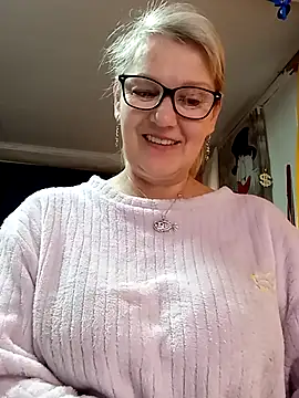 irinamaux online show from April 2026 07:27:02 AM