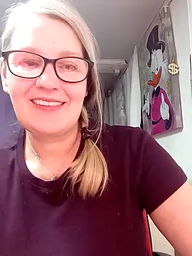 irinamaux online show from March 2026 06:19:02 PM