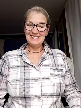 irinamaux online show from October 2025 04:00:02 AM