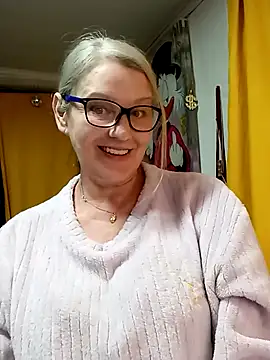 irinamaux online show from March 2026 12:01:01 AM