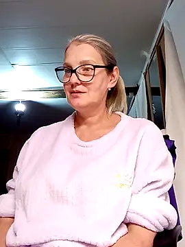 irinamaux online show from October 2025 04:52:02 PM