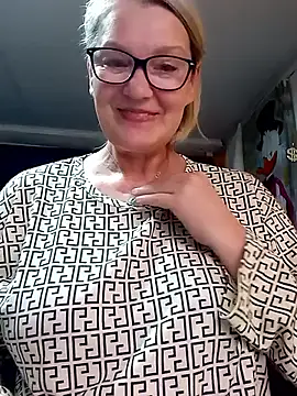 irinamaux online show from April 2026 04:38:02 AM