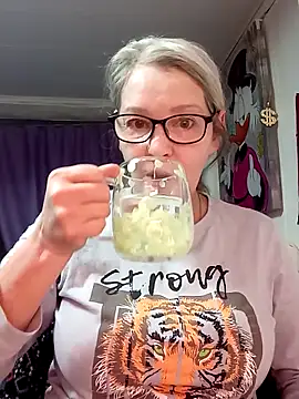 irinamaux online show from February 2026 01:46:01 AM