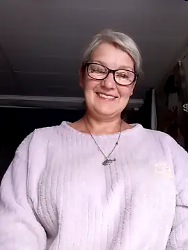 irinamaux online show from June 2026 12:44:02 AM