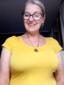 irinamaux online show from October 2025 02:13:02 AM