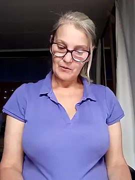 irinamaux online show from October 2025 03:46:01 PM