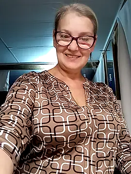 irinamaux online show from October 2025 04:13:01 AM