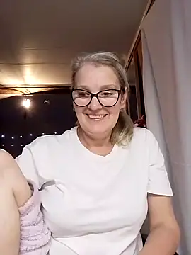 irinamaux online show from November 2025 06:56:02 PM