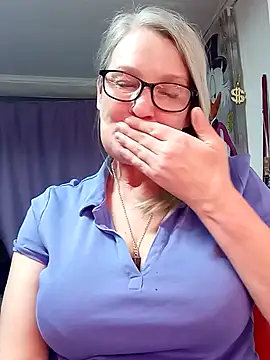 irinamaux online show from February 2026 03:35:02 PM