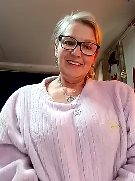 irinamaux online show from April 2026 06:42:02 AM