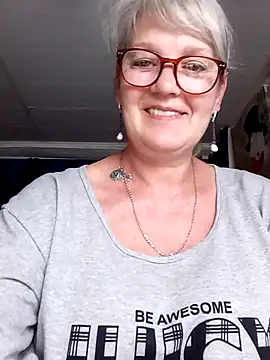 irinamaux online show from July 2026 05:52:02 PM
