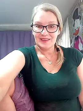 irinamaux online show from March 2026 09:50:01 AM