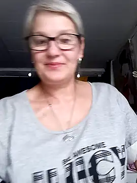 irinamaux online show from June 2026 04:34:01 PM