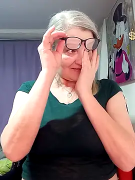 irinamaux online show from March 2026 09:44:01 PM