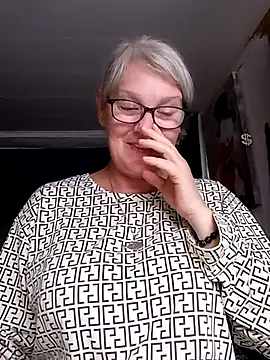 irinamaux online show from June 2026 05:12:01 AM