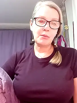 irinamaux online show from February 2026 05:45:02 PM