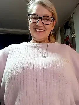 irinamaux online show from May 2026 06:45:02 AM