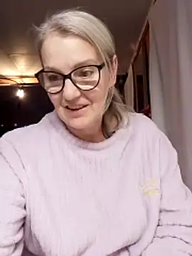 irinamaux online show from November 2025 10:57:01 PM