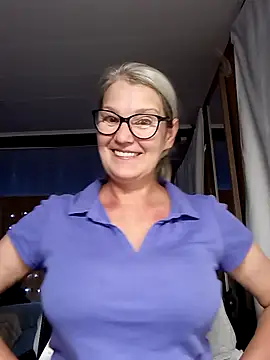 irinamaux online show from September 2025 05:39:02 AM