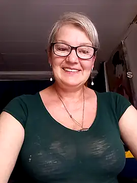 irinamaux online show from June 2026 03:45:01 AM