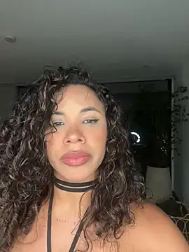 Brunettexio online show from November 2025 02:10:01 AM