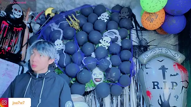 Levii Ackermann online show from October 2025 02:05:01 PM