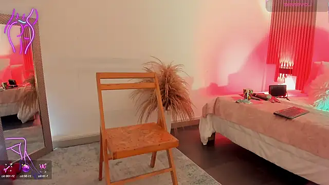 fransheska rossi online show from November 2025 01:22:01 PM