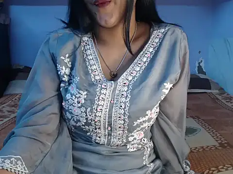 Freya nia online show from January 2025 01:25:02 PM