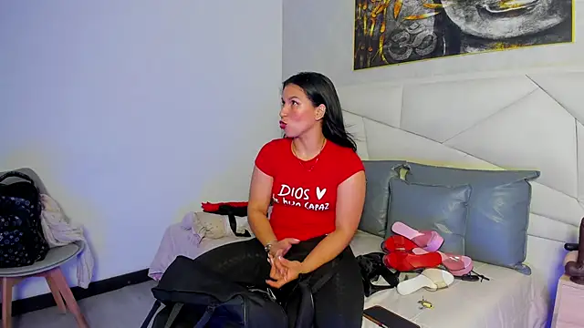 Sofi Perez  online show from December 2025 11:12:01 AM