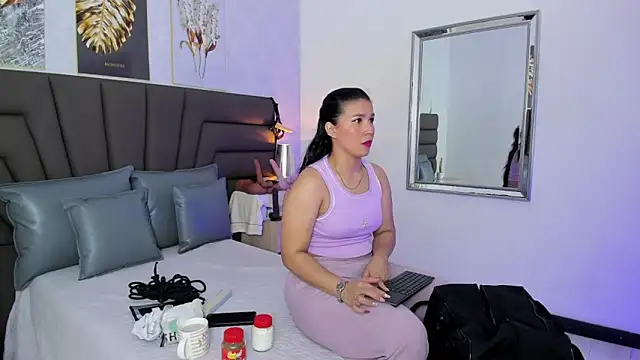 Sofi Perez  online show from June 2026 11:11:01 AM