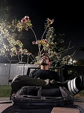 Zander823 online show from February 2026 01:59:02 AM