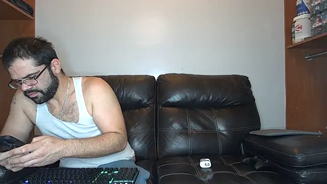 Zander823 online show from March 2026 07:04:02 PM