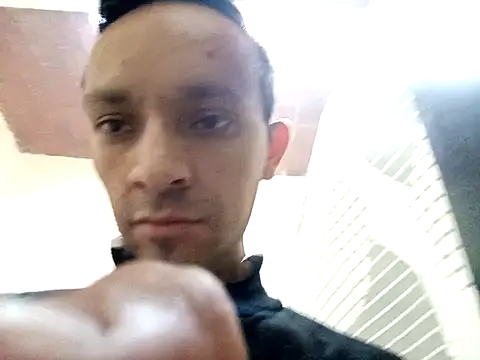 Snapshot of Marco0o0o0z chatting on December 2024 10:28:02 PM Marco0o0o0z online show from December 2024 10:28:02 PM