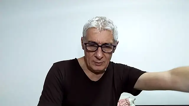 Snapshot of BIGUNCUTHARDCOCK chatting on February 2026 06:22:01 AM BIGUNCUTHARDCOCK online show from February 2026 06:22:01 AM