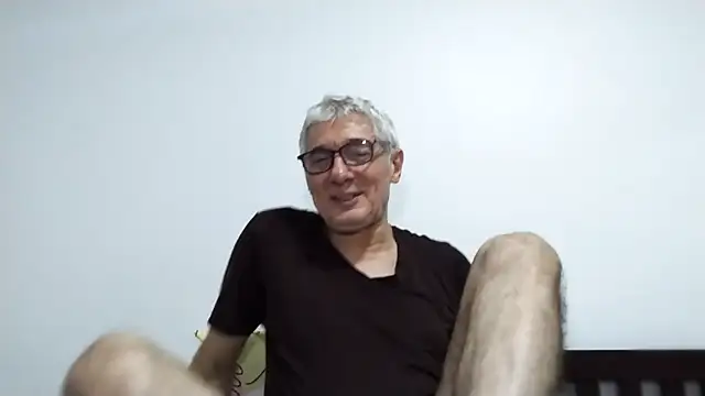 Snapshot of BIGUNCUTHARDCOCK chatting on February 2026 02:08:02 PM BIGUNCUTHARDCOCK online show from February 2026 02:08:02 PM