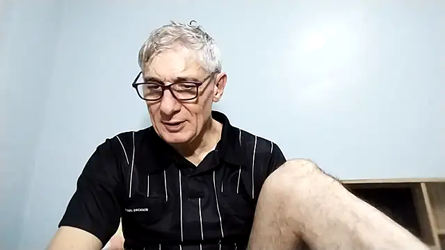 Snapshot of BIGUNCUTHARDCOCK chatting on September 2025 01:59:02 AM BIGUNCUTHARDCOCK online show from September 2025 01:59:02 AM
