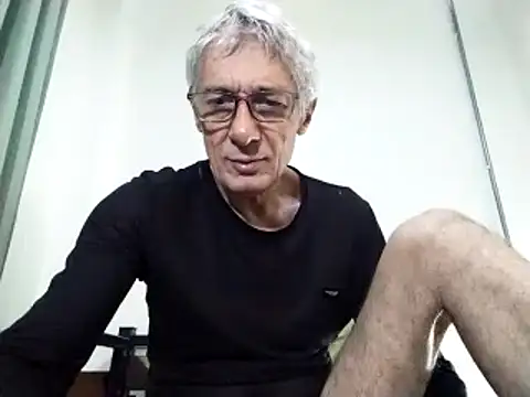 Snapshot of BIGUNCUTHARDCOCK chatting on March 2025 12:45:01 AM BIGUNCUTHARDCOCK online show from March 2025 12:45:01 AM
