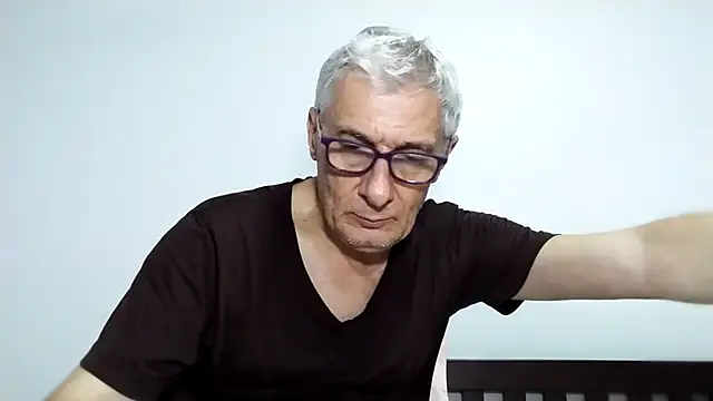 BIGUNCUTHARDCOCK online show from April 2026 01:28:01 PM