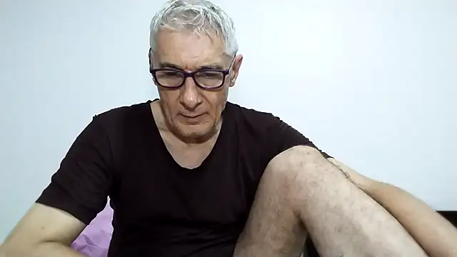 BIGUNCUTHARDCOCK online show from April 2026 12:49:02 AM