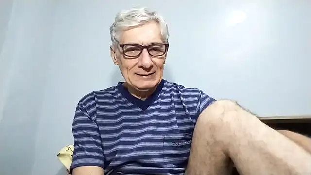 Snapshot of BIGUNCUTHARDCOCK chatting on September 2025 01:40:01 PM BIGUNCUTHARDCOCK online show from September 2025 01:40:01 PM