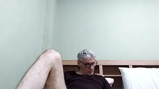 Snapshot of BIGUNCUTHARDCOCK chatting on January 2026 02:59:02 AM BIGUNCUTHARDCOCK online show from January 2026 02:59:02 AM