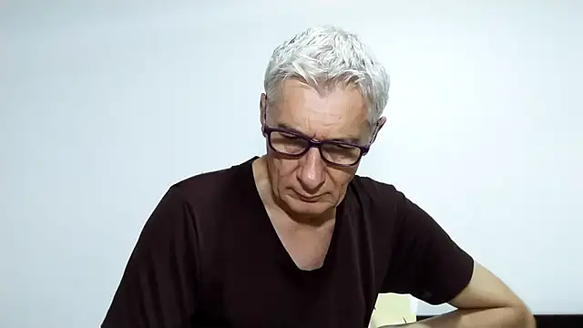 Snapshot of BIGUNCUTHARDCOCK chatting on February 2026 01:03:01 AM BIGUNCUTHARDCOCK online show from February 2026 01:03:01 AM