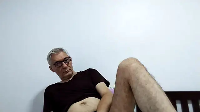BIGUNCUTHARDCOCK online show from May 2026 12:26:02 AM