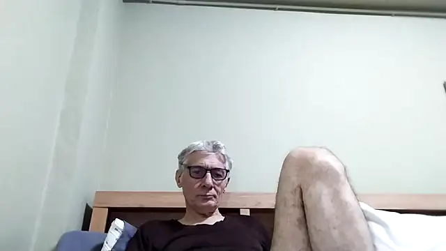 BIGUNCUTHARDCOCK online show from November 2025 01:44:02 PM