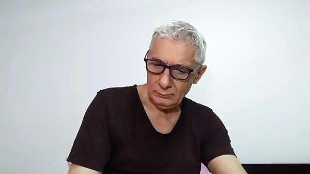 BIGUNCUTHARDCOCK online show from April 2026 01:30:02 AM