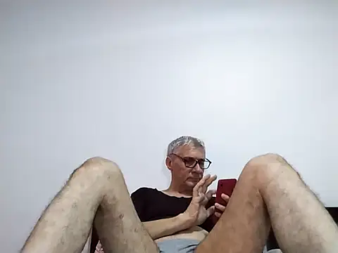 Snapshot of BIGUNCUTHARDCOCK chatting on February 2026 02:13:01 AM BIGUNCUTHARDCOCK online show from February 2026 02:13:01 AM