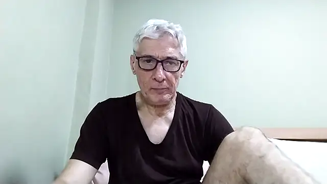 Snapshot of BIGUNCUTHARDCOCK chatting on December 2025 11:37:01 AM BIGUNCUTHARDCOCK online show from December 2025 11:37:01 AM